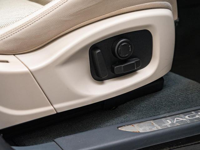 Ｅペイス ＳＥ　２５０ＰＳ　認定中古車　純正１９インチＡＷ　シートヒーター　ＭＥＲＩＤＩＡＮ　全周囲カメラ　パワーシート　パワーテールゲート　ジャガードライブコントロール　アダプティブクルーズコントロール（8枚目）