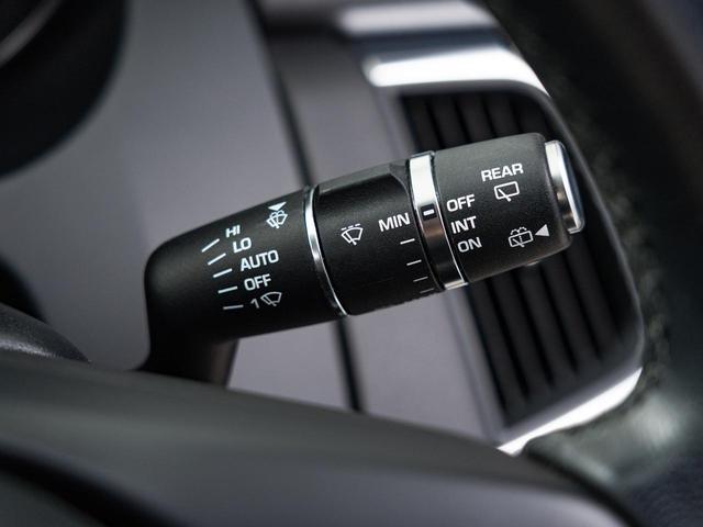Ｅペイス ベースグレード　１８０ＰＳ　認定中古車　純正１９インチＡＷ　シートヒーター　全周囲カメラ　パワーシート　パワーテールゲート　ジャガードライブコントロール　アダプティブクルーズコントロール（35枚目）