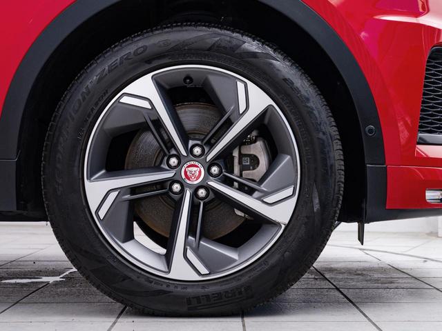 Eペイス R‐ダイナミック SE P250 認定中古車 衝突被害軽減ブレーキ アダプティブクルーズコントロール ナビ ターボ APPLECarplay 全周囲カメラ 純正19インチAW(3枚目)