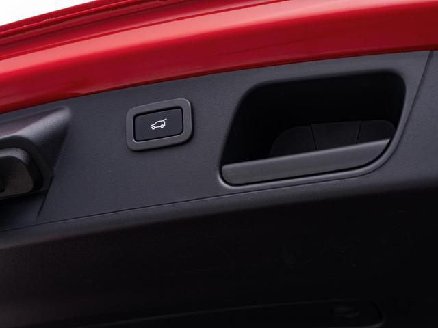 Eペイス R‐ダイナミック SE P250 認定中古車 衝突被害軽減ブレーキ アダプティブクルーズコントロール ナビ ターボ APPLECarplay 全周囲カメラ 純正19インチAW(5枚目)