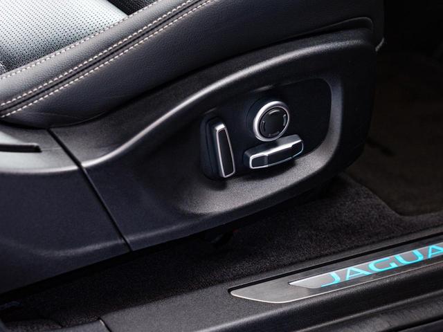 Eペイス R‐ダイナミック SE P250 認定中古車 衝突被害軽減ブレーキ アダプティブクルーズコントロール ナビ ターボ APPLECarplay 全周囲カメラ 純正19インチAW(6枚目)