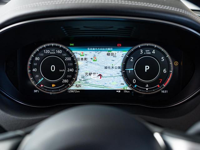 Eペイス R‐ダイナミック SE P250 認定中古車 衝突被害軽減ブレーキ アダプティブクルーズコントロール ナビ ターボ APPLECarplay 全周囲カメラ 純正19インチAW(9枚目)