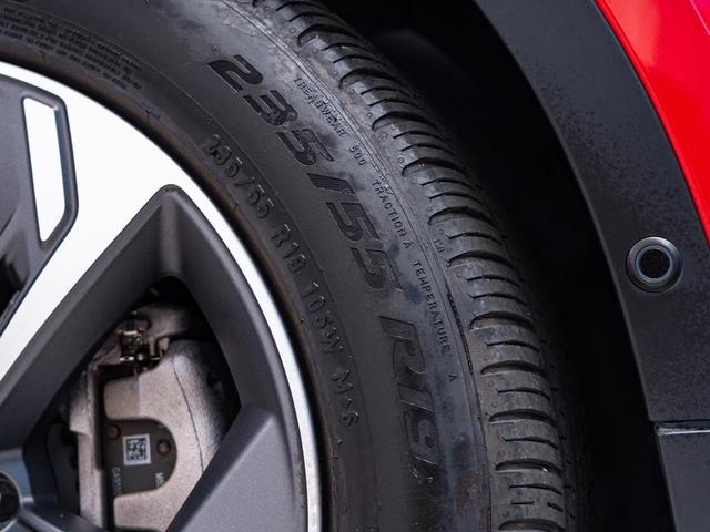 Eペイス R‐ダイナミック SE P250 認定中古車 衝突被害軽減ブレーキ アダプティブクルーズコントロール ナビ ターボ APPLECarplay 全周囲カメラ 純正19インチAW(27枚目)