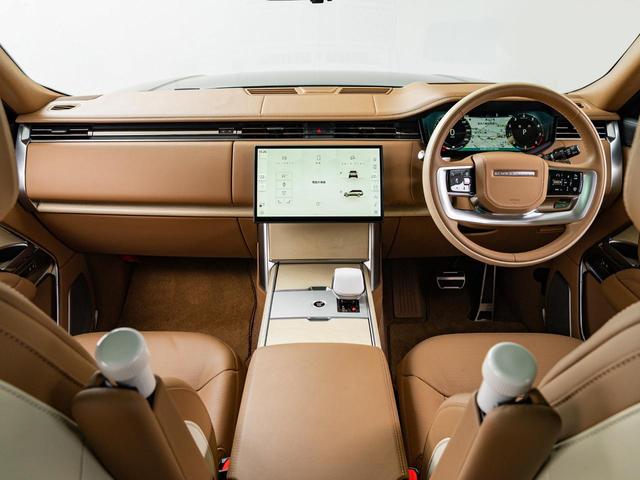 レンジローバー SV P615 スタンダードホイールベース 認定中古車 セレニティエクステリア セレニティインテリア パノラミックルーフ エアサス 電動サイドステップ ヘッドアップディスプレイ インテリアビューミラー 全席シートヒーター&クーラー(2枚目)