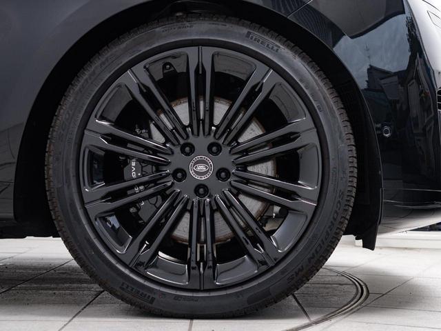 レンジローバー SV P615 スタンダードホイールベース 認定中古車 セレニティエクステリア セレニティインテリア パノラミックルーフ エアサス 電動サイドステップ ヘッドアップディスプレイ インテリアビューミラー 全席シートヒーター&クーラー(3枚目)