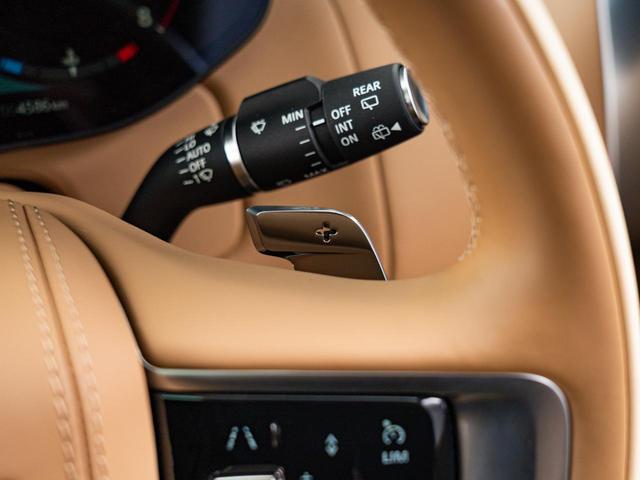 レンジローバー SV P615 スタンダードホイールベース 認定中古車 セレニティエクステリア セレニティインテリア パノラミックルーフ エアサス 電動サイドステップ ヘッドアップディスプレイ インテリアビューミラー 全席シートヒーター&クーラー(19枚目)