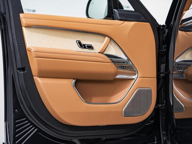 レンジローバー SV P615 スタンダードホイールベース 認定中古車 セレニティエクステリア セレニティインテリア パノラミックルーフ エアサス 電動サイドステップ ヘッドアップディスプレイ インテリアビューミラー 全席シートヒーター&クーラー(20枚目)