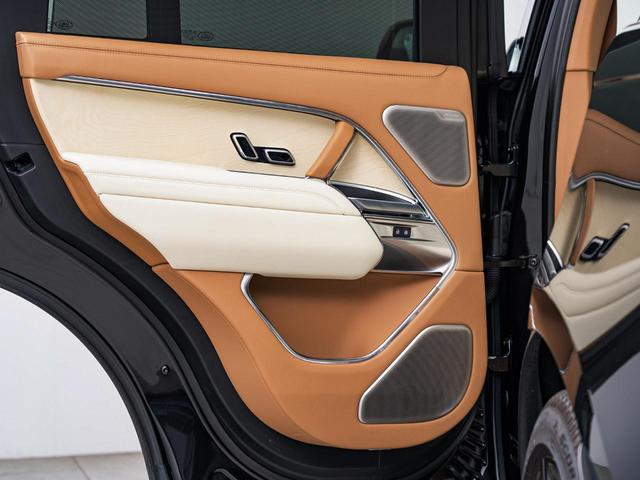 レンジローバー SV P615 スタンダードホイールベース 認定中古車 セレニティエクステリア セレニティインテリア パノラミックルーフ エアサス 電動サイドステップ ヘッドアップディスプレイ インテリアビューミラー 全席シートヒーター&クーラー(21枚目)