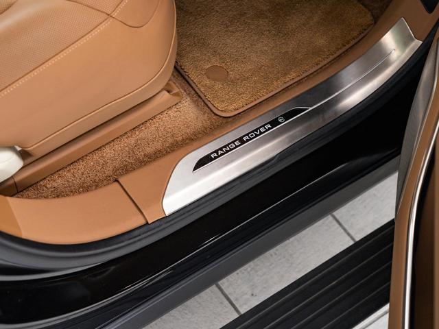 レンジローバー SV P615 スタンダードホイールベース 認定中古車 セレニティエクステリア セレニティインテリア パノラミックルーフ エアサス 電動サイドステップ ヘッドアップディスプレイ インテリアビューミラー 全席シートヒーター&クーラー(40枚目)