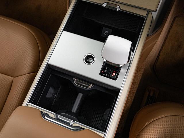 レンジローバー SV P615 スタンダードホイールベース 認定中古車 セレニティエクステリア セレニティインテリア パノラミックルーフ エアサス 電動サイドステップ ヘッドアップディスプレイ インテリアビューミラー 全席シートヒーター&クーラー(50枚目)