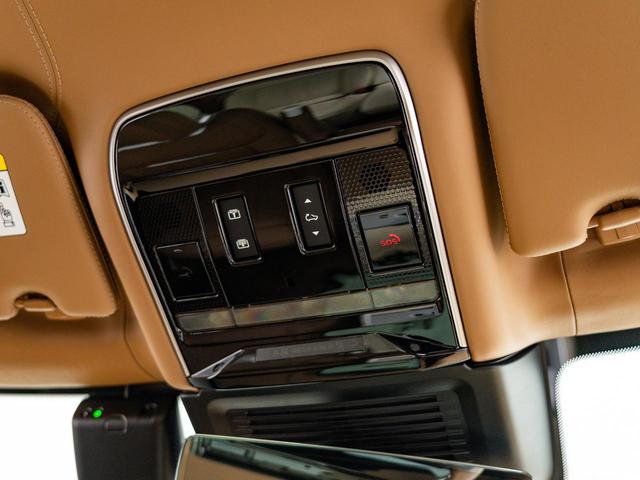 レンジローバー SV P615 スタンダードホイールベース 認定中古車 セレニティエクステリア セレニティインテリア パノラミックルーフ エアサス 電動サイドステップ ヘッドアップディスプレイ インテリアビューミラー 全席シートヒーター&クーラー(60枚目)