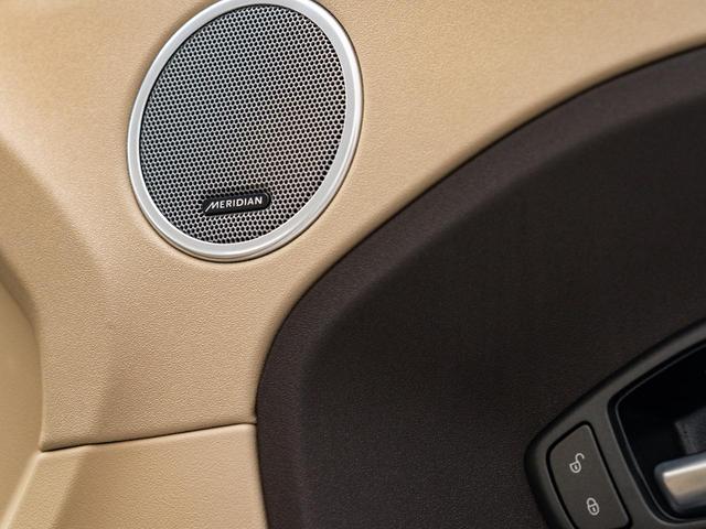 レンジローバーイヴォーク ピュア 18インチAW MERIDIAN シートヒーター パワーシート パノラミックルーフ テレインレスポンス(3枚目)