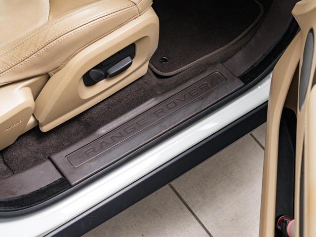 レンジローバーイヴォーク ピュア 18インチAW MERIDIAN シートヒーター パワーシート パノラミックルーフ テレインレスポンス(33枚目)