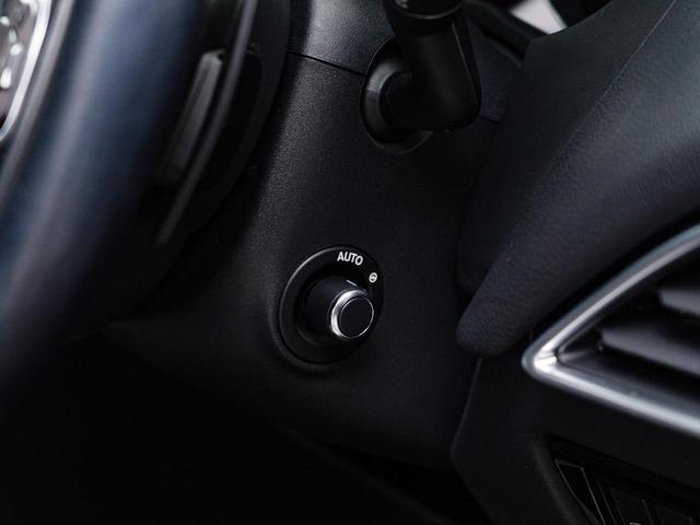 ＸＥ ＸＥ　プレステージ　認定中古車　純正１９インチＡＷ　ＭＥＲＩＤＩＡＮ　シートヒーター　パワーシート　パドルシフト　電動調整ステアリングコラム　リアビューカメラ（6枚目）