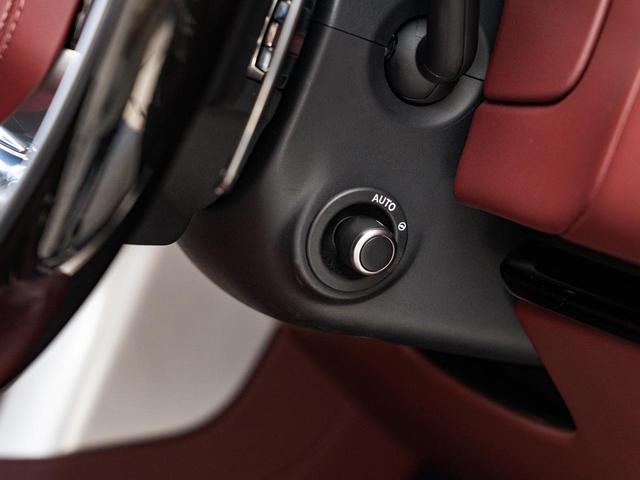 レンジローバー HSE D300 スタンダードホイールベース 認定中古車 純正23インチAW MERIDIAN SURROUND パノラミックルーフ ヘッドアップディスプレイ エアサス 全席シートヒーター&クーラー マッサージ機能 電動サイドステップ(14枚目)