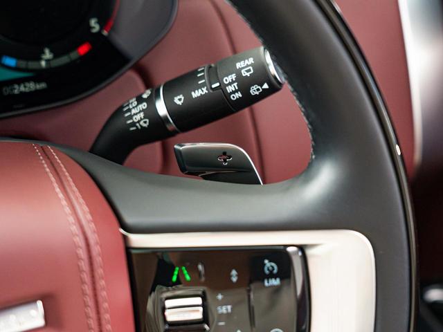 レンジローバー HSE D300 スタンダードホイールベース 認定中古車 純正23インチAW MERIDIAN SURROUND パノラミックルーフ ヘッドアップディスプレイ エアサス 全席シートヒーター&クーラー マッサージ機能 電動サイドステップ(18枚目)