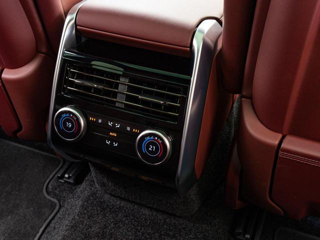 レンジローバー HSE D300 スタンダードホイールベース 認定中古車 純正23インチAW MERIDIAN SURROUND パノラミックルーフ ヘッドアップディスプレイ エアサス 全席シートヒーター&クーラー マッサージ機能 電動サイドステップ(39枚目)