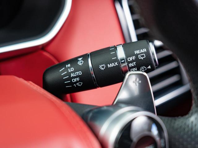 レンジローバースポーツ オートバイオグラフィーダイナミック　認定中古車　パノラミックスライディングルーフ　ＬＥＤヘッドライト　シートクーラー　シートヒーター　ステアリングヒーター　レッドレザー　純正２２インチＡＷ　ブラックパック　フル液晶メーター（15枚目）