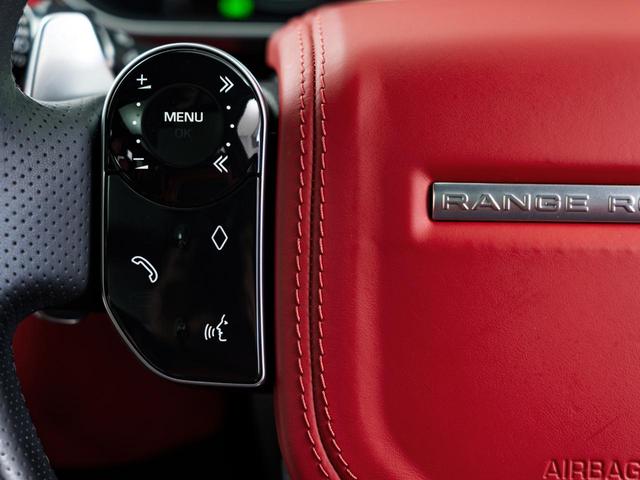 レンジローバースポーツ オートバイオグラフィーダイナミック　認定中古車　パノラミックスライディングルーフ　ＬＥＤヘッドライト　シートクーラー　シートヒーター　ステアリングヒーター　レッドレザー　純正２２インチＡＷ　ブラックパック　フル液晶メーター（31枚目）