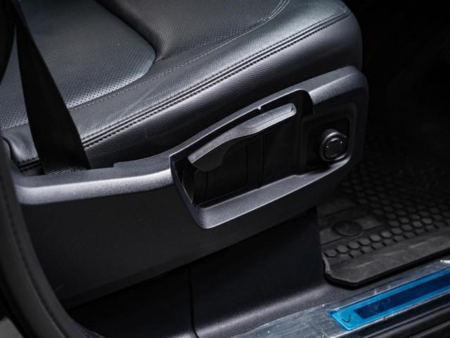 ディフェンダー カウンティエクステリアパックキュレテッドフォジャパン 認定中古車 純正20インチAW エアサス シートヒーター フル液晶メーター 3Dサラウンドカメラ アップルカープレイ アンドロイドオート LEDヘッドライト(33枚目)