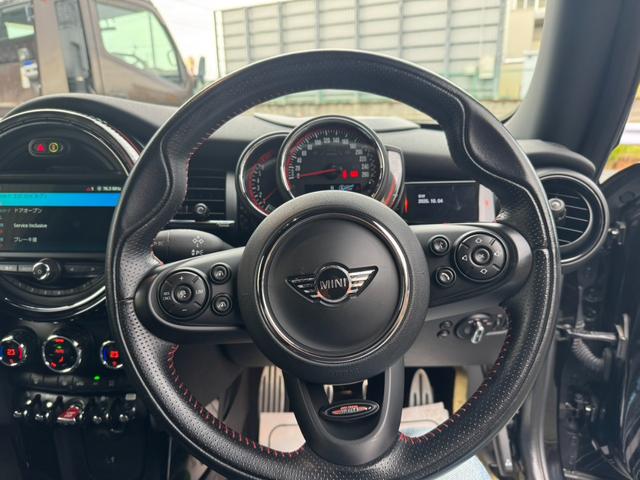 ＭＩＮＩ ジョンクーパーワークス　ビルシュタイン車高調・ＥＶＥＮＴＵＲＩエアインテーク・カーボン・ＧＩＧＡＭＯＴフロントリップ・レムズマフラー・ＢＢＳ１８インチアルミホイール（16枚目）