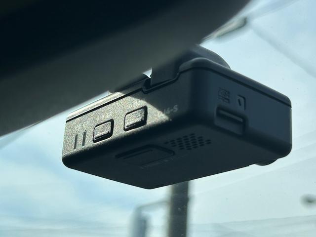 デイズ ハイウェイスター　Ｇ　保証付　修復歴無　禁煙車　ナビ　フルセグＴＶ　Ｂｌｕｅｔｏｏｔｈ　バックカメラ　全周囲カメラ　アイドリングストップ　プッシュスタート　コンピューター診断済　ＥＴＣ　ＣＤ　ＤＶＤ　純正アルミホイール（11枚目）