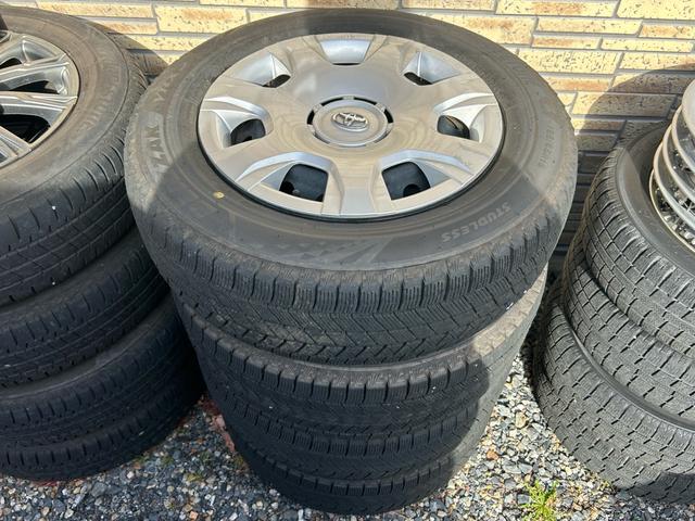 ハイエースバン スーパーGL ダークプライムII 保証付 修復歴無 禁煙車 ワンオーナー 車検2年付 スタッドレスタイヤ4本付 バックカメラ ドライブレコーダー ナビ フルセグTV Bluetooth ETC プッシュスタートCD DVD 取扱説明書(12枚目)