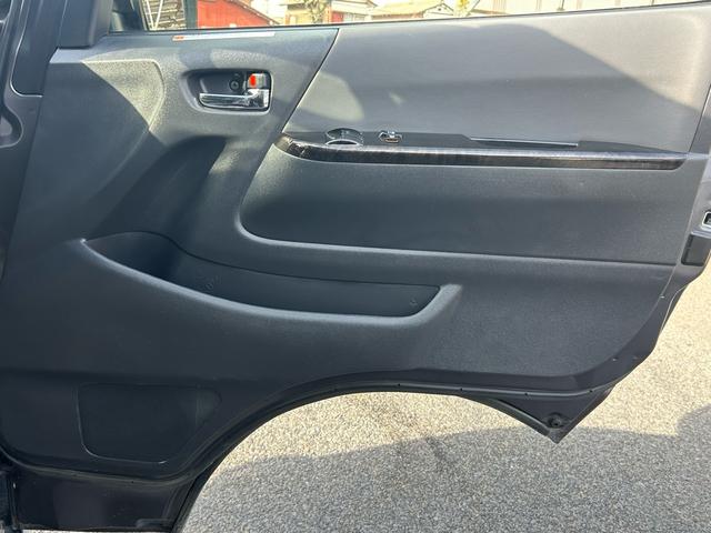 ハイエースバン スーパーGL ダークプライムII 保証付 修復歴無 禁煙車 ワンオーナー 車検2年付 スタッドレスタイヤ4本付 バックカメラ ドライブレコーダー ナビ フルセグTV Bluetooth ETC プッシュスタートCD DVD 取扱説明書(40枚目)