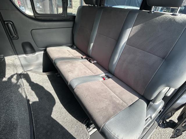 ハイエースバン スーパーGL ダークプライムII 保証付 修復歴無 禁煙車 ワンオーナー 車検2年付 スタッドレスタイヤ4本付 バックカメラ ドライブレコーダー ナビ フルセグTV Bluetooth ETC プッシュスタートCD DVD 取扱説明書(46枚目)