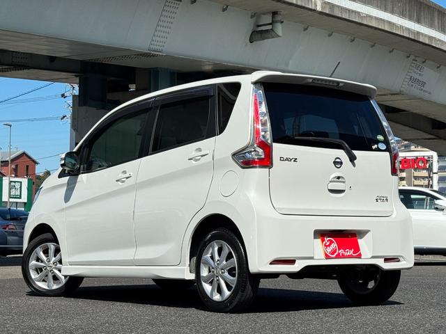 デイズ ハイウェイスター　Ｘ　アラウンドビューモニター　エマージェンシーブレーキ　インテリキー２個　ＥＴＣ　社外ナビ　地デジＴＶ　ＨＩＤライト　アイドリングストップ　オートハイビーム　純正アルミ　ブルートゥース　オートリトラミラー（18枚目）
