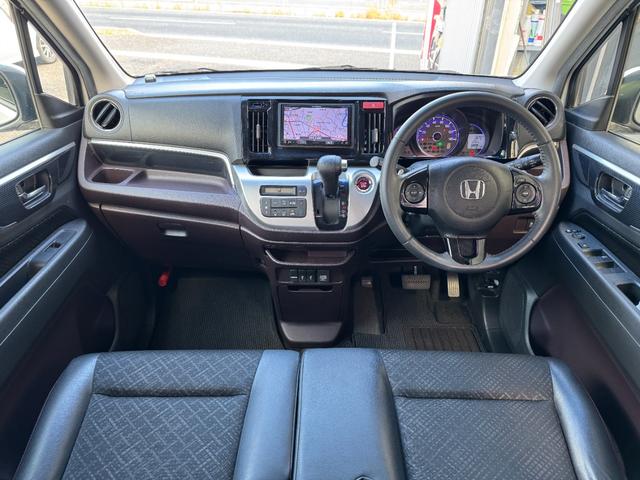 N-WGNカスタム G・ターボパッケージ 社外SDナビ フルセグTV バックカメラ HIDライト スマートキー2個 社外15インチAW ドラレコ ステアリングリモコン CTBA クルコン ハーフレザー オートリトラミラー フロアマット(2枚目)