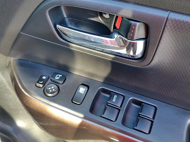 クロスビー ハイブリッドＭＺ　ＥＴＣ　全周囲カメラ　クリアランスソナー　オートクルーズコントロール　レーンアシスト　衝突被害軽減システム　ナビ　オートライト　ＬＥＤヘッドランプ　アルミホイール　スマートキー　アイドリングストップ（11枚目）