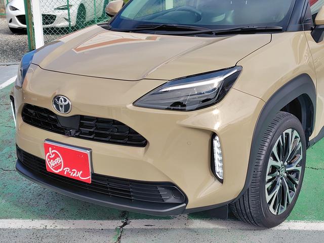 ヤリスクロス ハイブリッドＺ　ドライブレコーダー　全周囲カメラ　クリアランスソナー　オートクルーズコントロール　レーンアシスト　パワーシート　衝突被害軽減システム　ナビ　ＴＶ　オートマチックハイビーム　オートライト（13枚目）