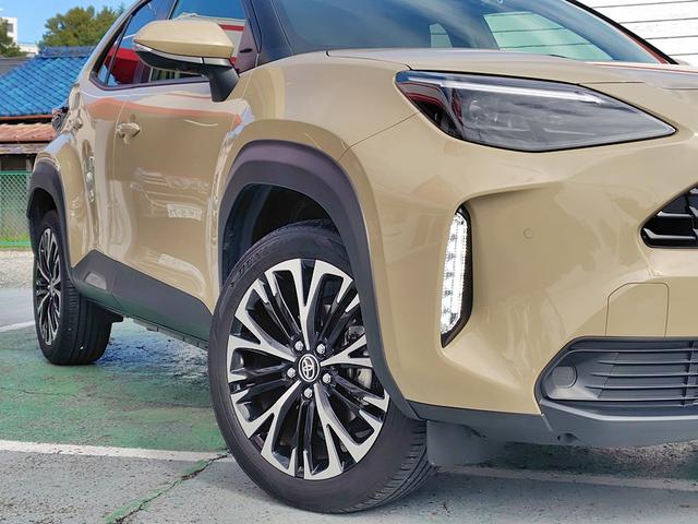 ヤリスクロス ハイブリッドＺ　ドライブレコーダー　全周囲カメラ　クリアランスソナー　オートクルーズコントロール　レーンアシスト　パワーシート　衝突被害軽減システム　ナビ　ＴＶ　オートマチックハイビーム　オートライト（31枚目）