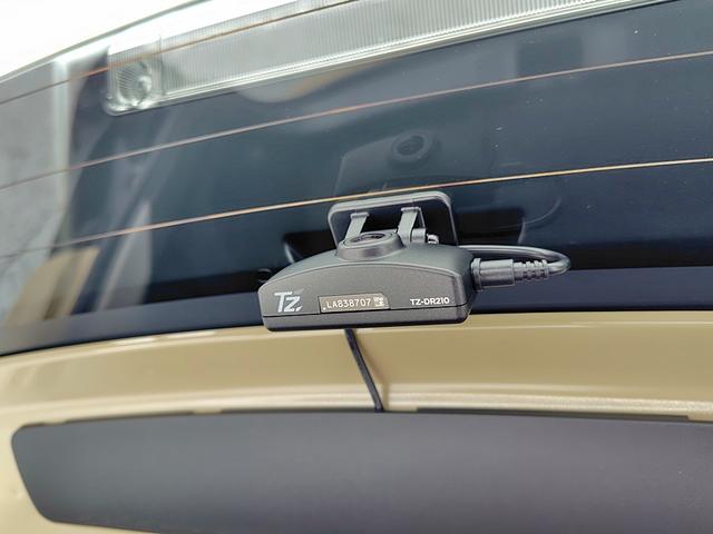 ヤリスクロス ハイブリッドＺ　ドライブレコーダー　全周囲カメラ　クリアランスソナー　オートクルーズコントロール　レーンアシスト　パワーシート　衝突被害軽減システム　ナビ　ＴＶ　オートマチックハイビーム　オートライト（40枚目）