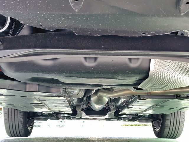 ヤリスクロス ハイブリッドＺ　ドライブレコーダー　全周囲カメラ　クリアランスソナー　オートクルーズコントロール　レーンアシスト　パワーシート　衝突被害軽減システム　ナビ　ＴＶ　オートマチックハイビーム　オートライト（45枚目）