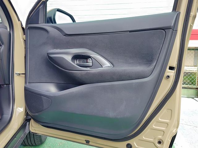 ヤリスクロス ハイブリッドＺ　ドライブレコーダー　全周囲カメラ　クリアランスソナー　オートクルーズコントロール　レーンアシスト　パワーシート　衝突被害軽減システム　ナビ　ＴＶ　オートマチックハイビーム　オートライト（47枚目）