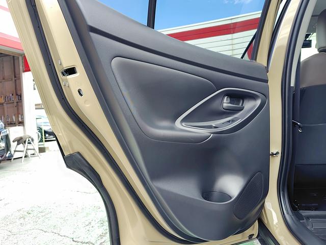 ヤリスクロス ハイブリッドＺ　ドライブレコーダー　全周囲カメラ　クリアランスソナー　オートクルーズコントロール　レーンアシスト　パワーシート　衝突被害軽減システム　ナビ　ＴＶ　オートマチックハイビーム　オートライト（54枚目）