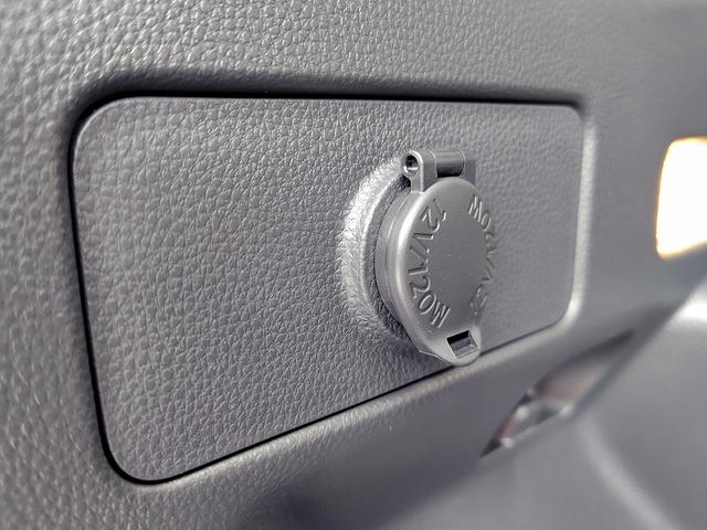 ヤリスクロス ハイブリッドＺ　ドライブレコーダー　全周囲カメラ　クリアランスソナー　オートクルーズコントロール　レーンアシスト　パワーシート　衝突被害軽減システム　ナビ　ＴＶ　オートマチックハイビーム　オートライト（59枚目）