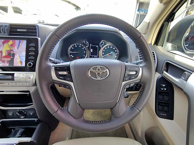 ランドクルーザープラド ＴＸ　Ｌパッケージ　マットブラックエディション　４ＷＤ　ドライブレコーダー　全周囲カメラ　クリアランスソナー　オートクルーズコントロール　レーンアシスト　パワーシート　衝突被害軽減システム　サンルーフ　ナビ　ＴＶ　オートマチックハイビーム（3枚目）