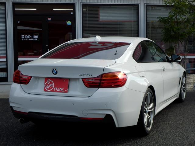 4シリーズ 420iクーペ Mスポーツ ディーラー車/右ハンドル/赤革シート/純正19インチアルミ/レーダークルーズコントロール/ミラー内蔵ETC/純正ナビ/バックカメラ/インテリジェントセーフティ/(17枚目)