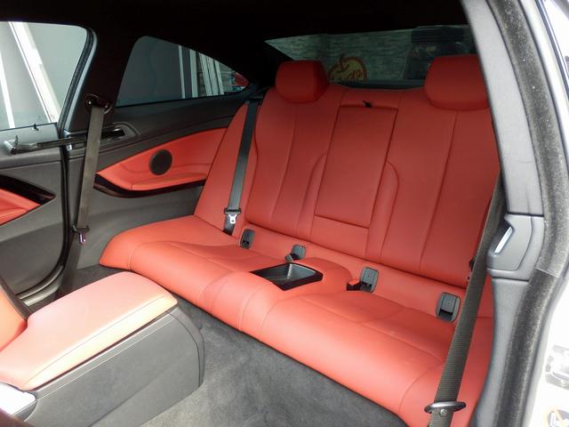 4シリーズ 420iクーペ Mスポーツ ディーラー車/右ハンドル/赤革シート/純正19インチアルミ/レーダークルーズコントロール/ミラー内蔵ETC/純正ナビ/バックカメラ/インテリジェントセーフティ/(26枚目)