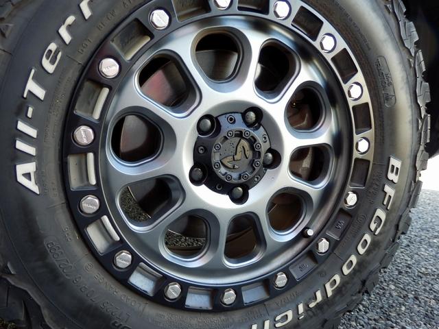 デリカＤ：５ Ｄ　パワーパッケージ　１年保証付／４ＷＤ／軽油／両側電動スライドドア／ＭＫＷ１６インチアルミ／ＢＦグッドリッチＡＴタイヤ／アルパイン後席モニタ／純正ナビ／地デジＴＶ／バックカメラ／ＥＴＣ／シートヒーター／オートクルーズ／（31枚目）