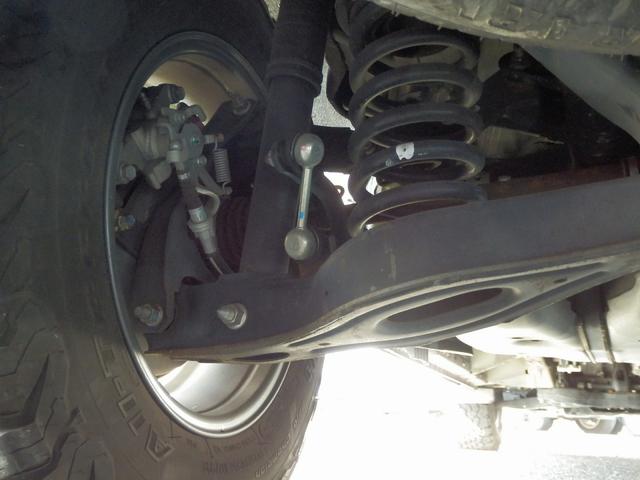 デリカＤ：５ Ｄ　パワーパッケージ　１年保証付／４ＷＤ／軽油／両側電動スライドドア／ＭＫＷ１６インチアルミ／ＢＦグッドリッチＡＴタイヤ／アルパイン後席モニタ／純正ナビ／地デジＴＶ／バックカメラ／ＥＴＣ／シートヒーター／オートクルーズ／（33枚目）