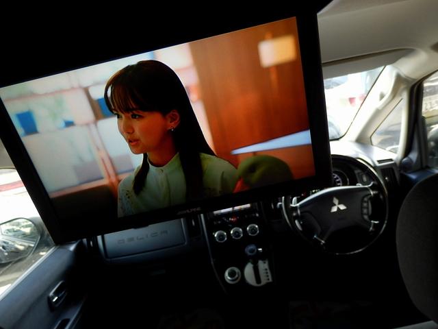 デリカＤ：５ Ｄ　パワーパッケージ　１年保証付／４ＷＤ／軽油／両側電動スライドドア／ＭＫＷ１６インチアルミ／ＢＦグッドリッチＡＴタイヤ／アルパイン後席モニタ／純正ナビ／地デジＴＶ／バックカメラ／ＥＴＣ／シートヒーター／オートクルーズ／（72枚目）