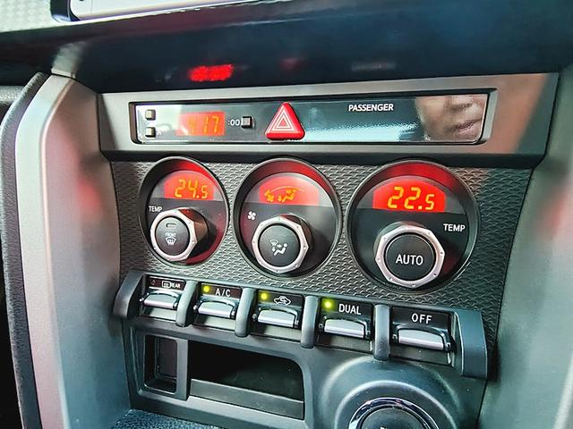 86 GTリミテッド ドライブレコーダー バックカメラ ナビ TV AT オートライト HID LEDヘッドランプ スマートキー 電動格納ミラー シートヒーター アルミホイール 盗難防止システム 衝突安全ボディ ABS(11枚目)