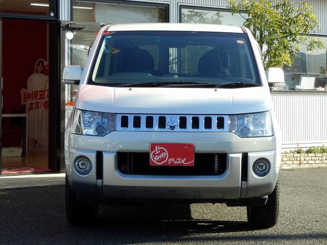 デリカＤ：５ Ｇ　パワーパッケージ　１年保証付き／４ＷＤ／７人乗／ガソリン／両側パワースライドドア／純正ナビ／地デジＴＶ／マルチビューカメラ／ドライブレコーダー／ＥＴＣ／オートクルーズ／ＨＩＤヘッドライト／スマートキー２個／純正アルミ（13枚目）