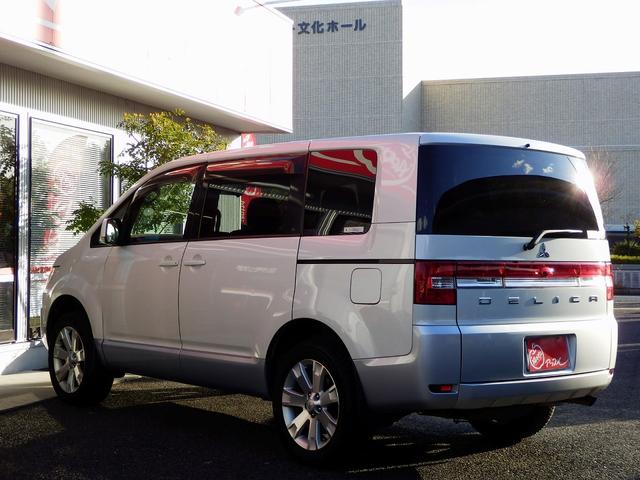 デリカＤ：５ Ｇ　パワーパッケージ　１年保証付き／４ＷＤ／７人乗／ガソリン／両側パワースライドドア／純正ナビ／地デジＴＶ／マルチビューカメラ／ドライブレコーダー／ＥＴＣ／オートクルーズ／ＨＩＤヘッドライト／スマートキー２個／純正アルミ（23枚目）