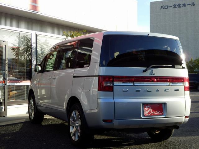 デリカＤ：５ Ｇ　パワーパッケージ　１年保証付き／４ＷＤ／７人乗／ガソリン／両側パワースライドドア／純正ナビ／地デジＴＶ／マルチビューカメラ／ドライブレコーダー／ＥＴＣ／オートクルーズ／ＨＩＤヘッドライト／スマートキー２個／純正アルミ（24枚目）