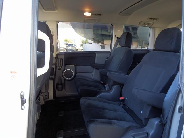 デリカＤ：５ Ｇ　パワーパッケージ　１年保証付き／４ＷＤ／７人乗／ガソリン／両側パワースライドドア／純正ナビ／地デジＴＶ／マルチビューカメラ／ドライブレコーダー／ＥＴＣ／オートクルーズ／ＨＩＤヘッドライト／スマートキー２個／純正アルミ（65枚目）